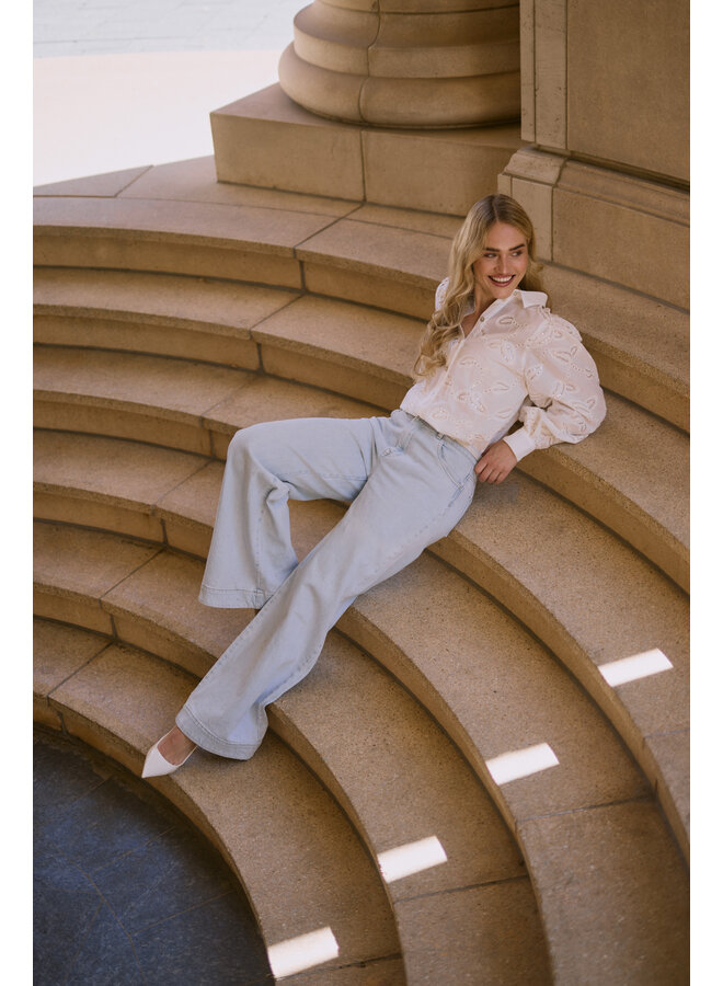 NKS02103 17 Nukus Milanova Blouse Off White