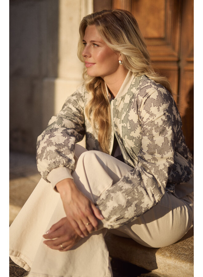 NKS13107 296 Nukus Charlie Bomber Cross Sand/Navy