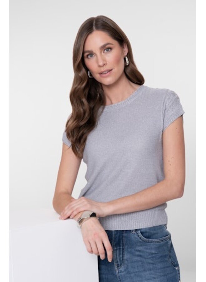 64007-10 920 Geisha Pull lurex light grey/silver lurex