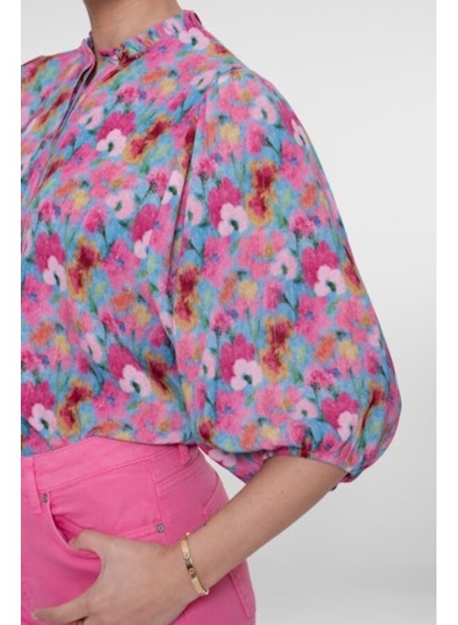 63203-20 625 Geisha blouse bright blue/pink