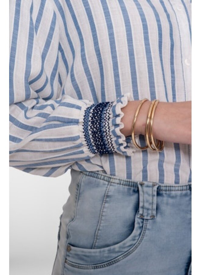 63130-99 010 Geisha Blouse striped embroiderd cuffs off-white/blue