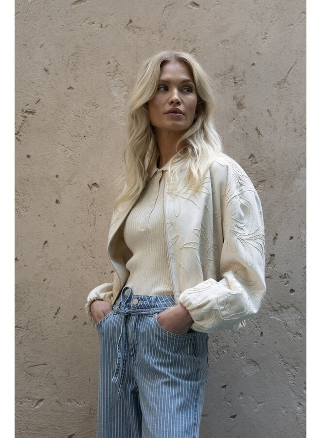 65022-10 718 Geisha Jacket embroidery ecru