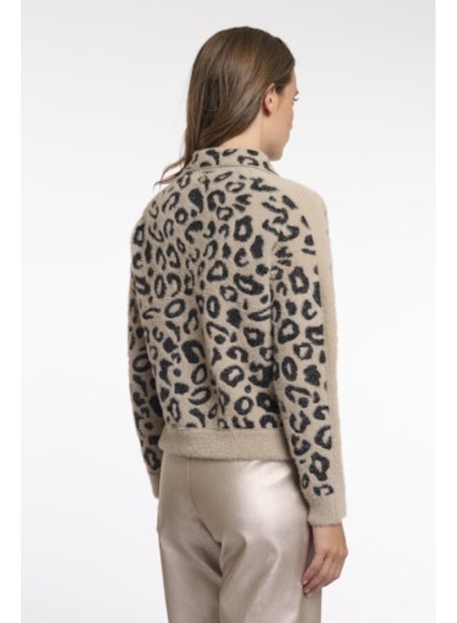 Jet.5012622 Rino&Pelle Boxy jacket with full button closure  Desert leopard