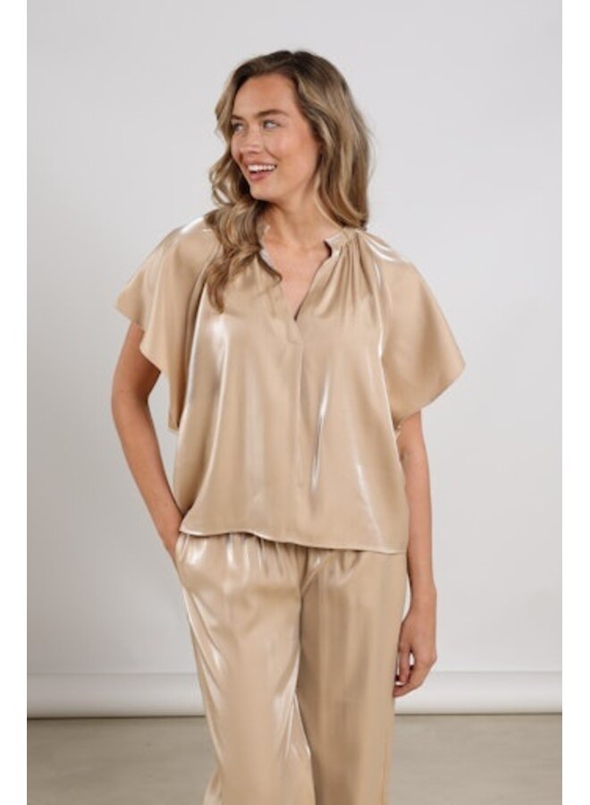 NKS01131 9 Nukus Taylor Top Shiny Sand