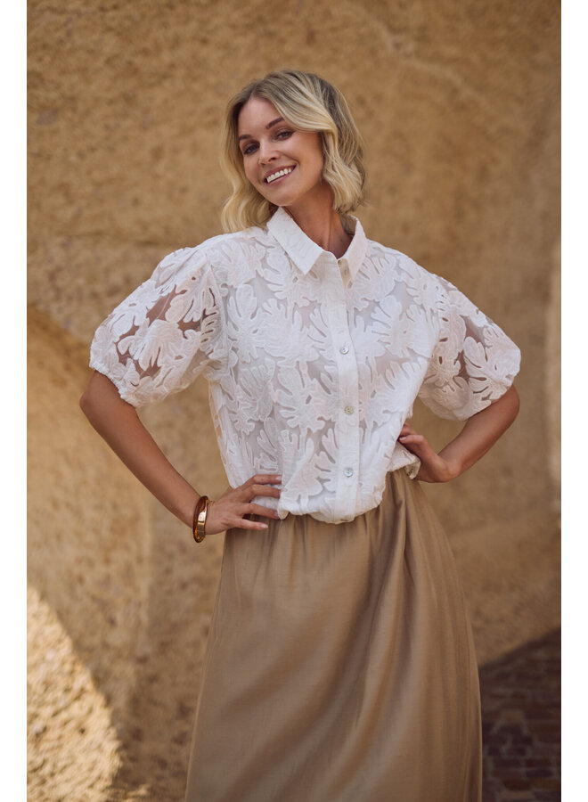 NKS02137 17 Nukus Berit Blouse Embroidery Off White