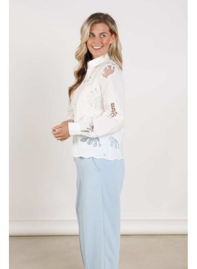 NKS02174 17 Nukus Floor Blouse Off White