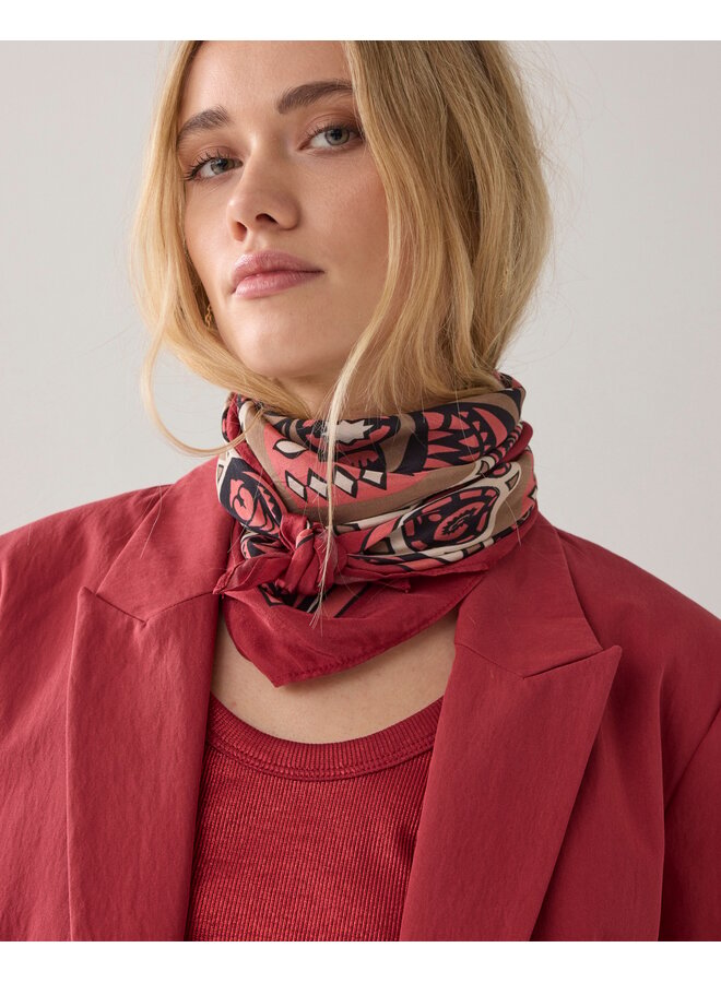 8s1069-8608 570  Summum Scarf Satin small Faded rose