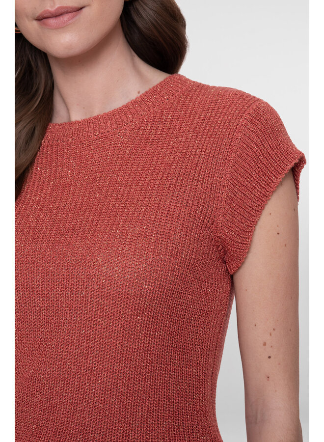 64082-70 743 Geisha Pullover lurex sleeveless stone red/gold