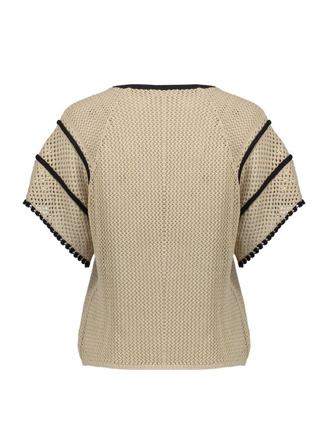 64050-23 721 Geisha Pullover raglan V-neck light sand/black