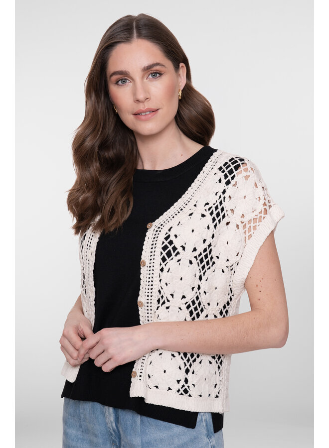 64001-10 718 Geisha Vest crochet ecru