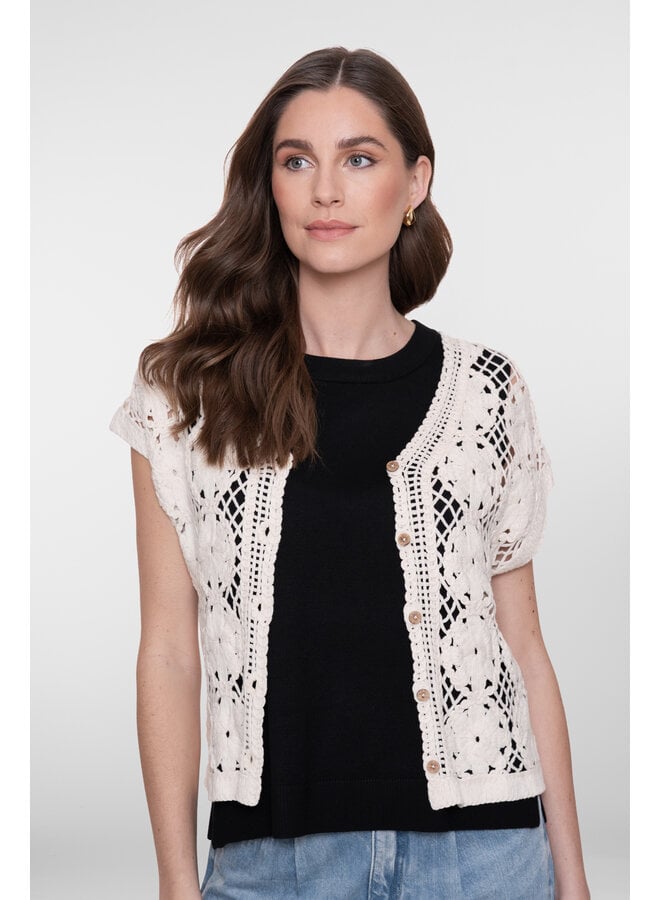 64001-10 718 Geisha Vest crochet ecru