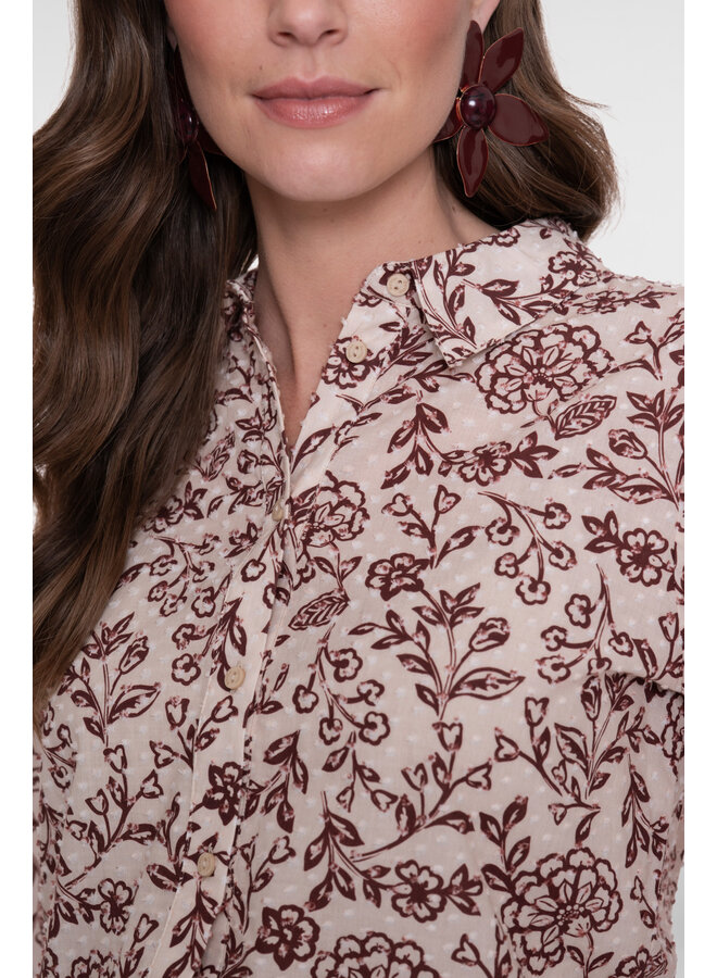 63191-20 718 Geisha blouse ecru/cherry red