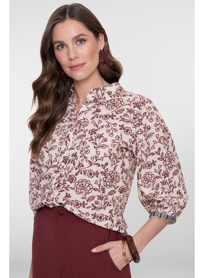 63191-20 718 Geisha blouse ecru/cherry red