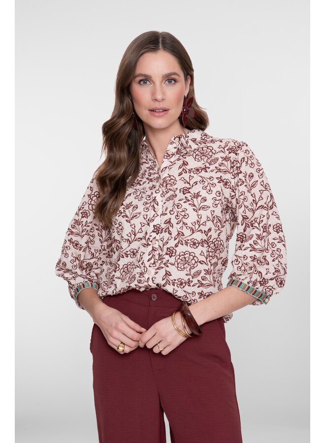 63191-20 718 Geisha blouse ecru/cherry red