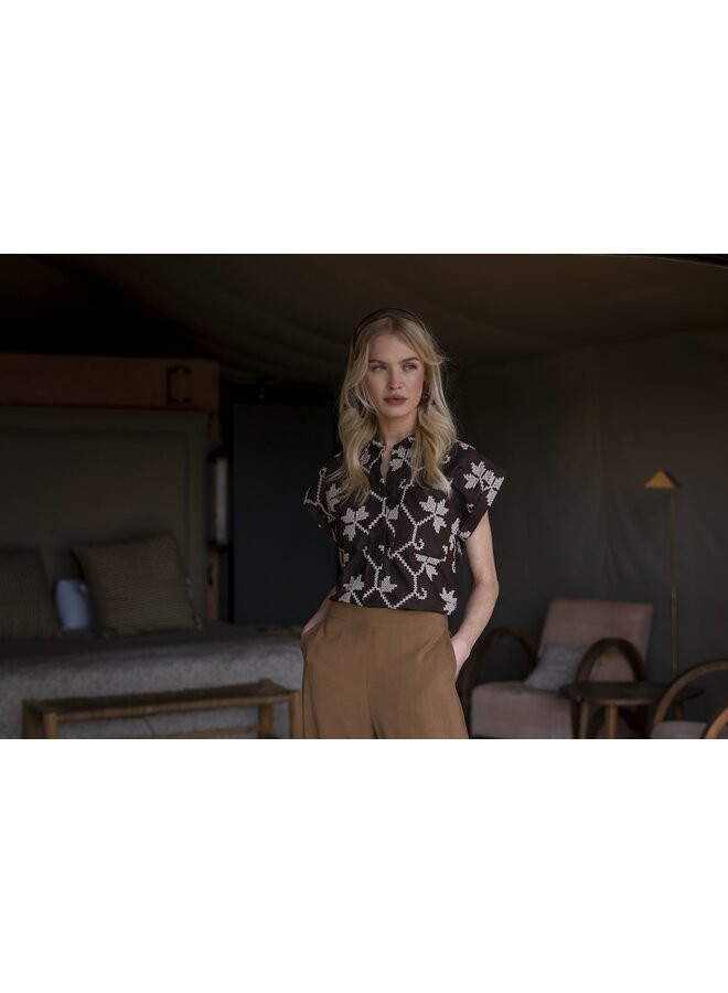 63212-20 750 Geisha blouse chocolate brown/sand