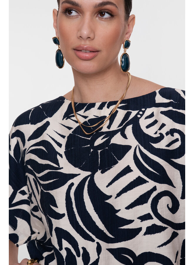 63236-26 675 Geisha Top flower bi-color navy/off-white