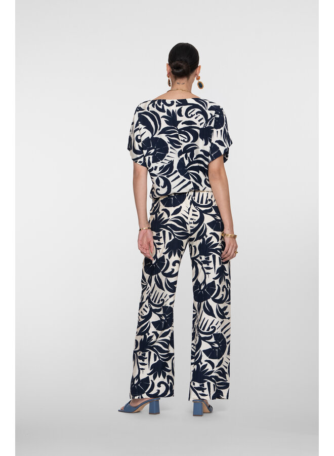 61141-26 675 Geisha Pants naive flower navy/off-white