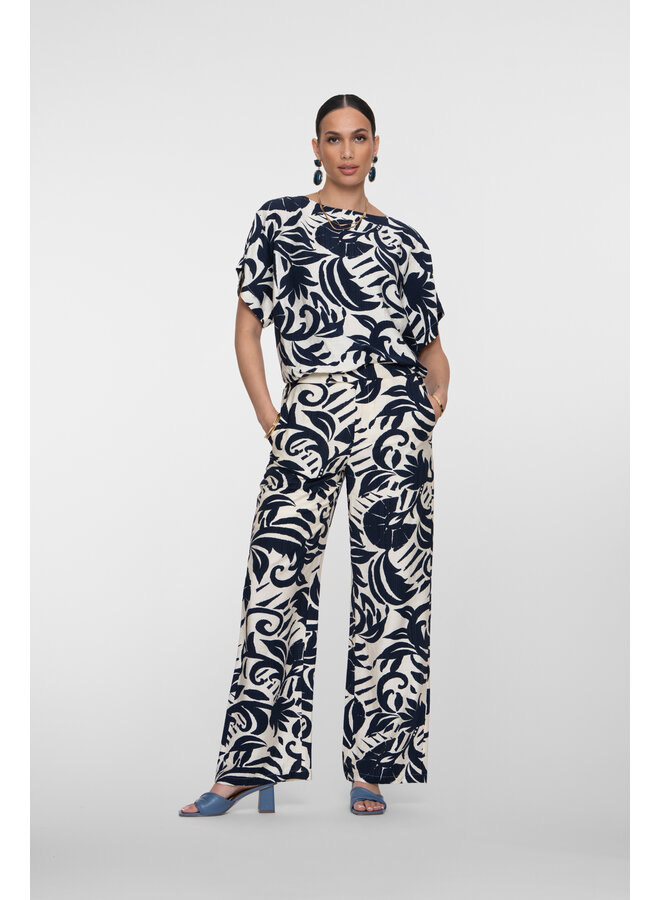61141-26 675 Geisha Pants naive flower navy/off-white