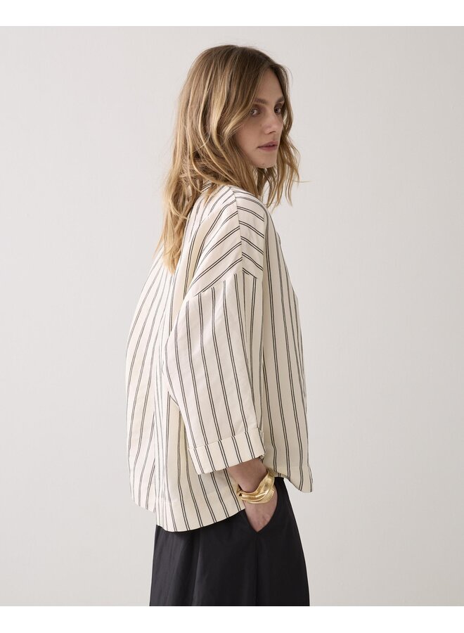 2s3420-12374 108 Summum Top Chenille stripe  Ivoryblack