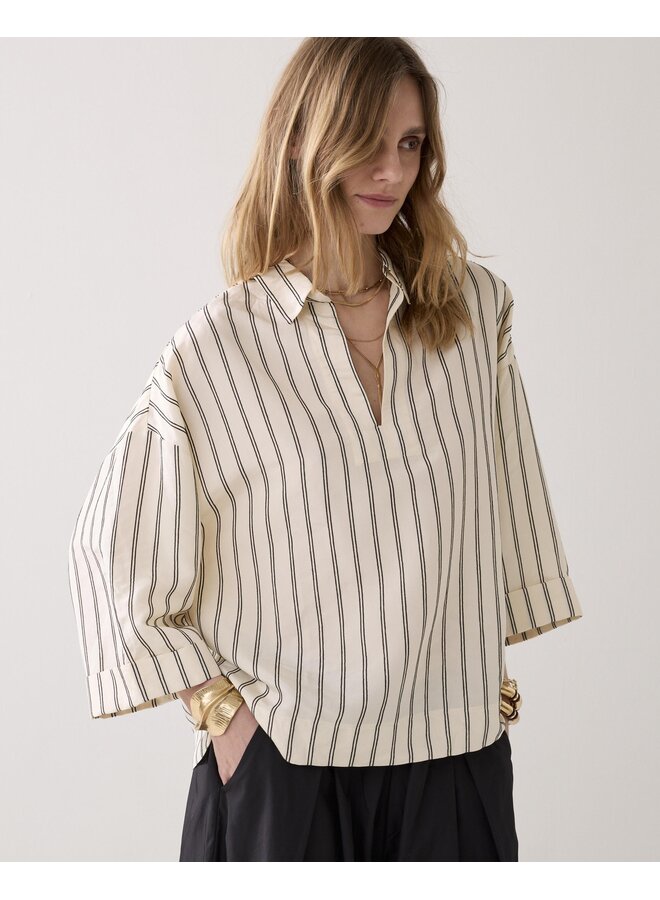 2s3420-12374 108 Summum Top Chenille stripe  Ivoryblack