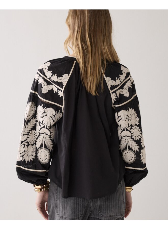 2s3363-12420 990 Summum Top sleeve Embroidered cambric cotton  Black