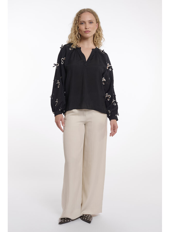 Ginger.7002623 Rino&Pelle Long balloon sleeve blouse  Black