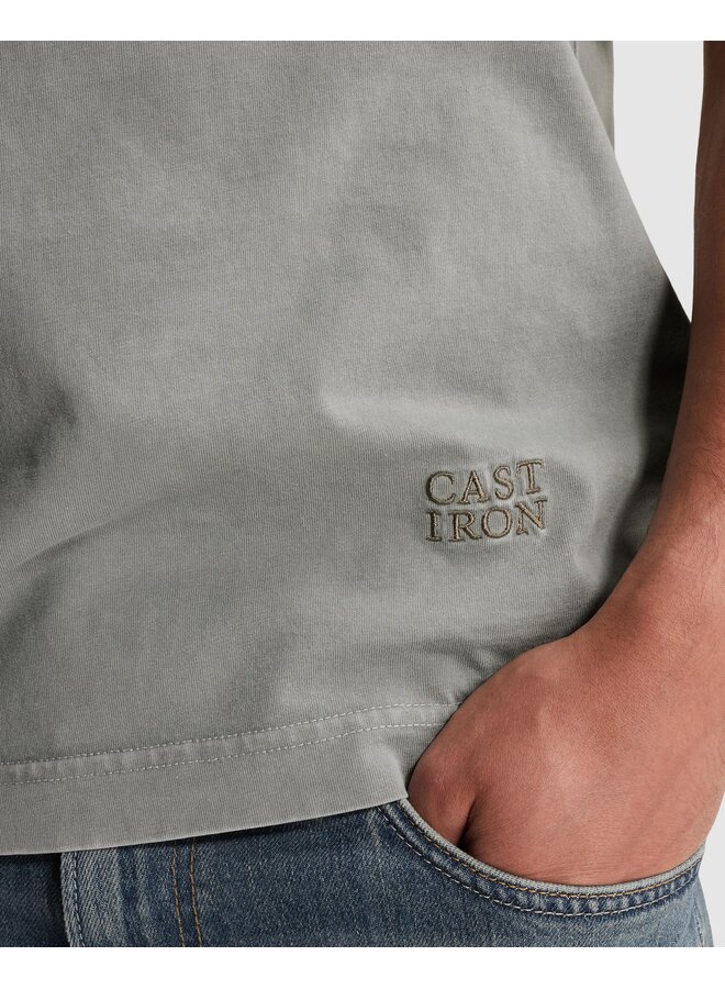 CTSS2604582 9027 Cast Iron Short sleeve r-neck regular fit washed Limestone