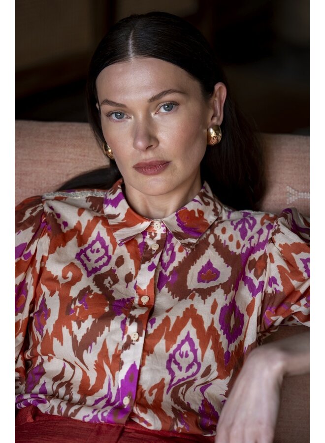 63207-20 718 Geisha blouse ecru/brown/cassis