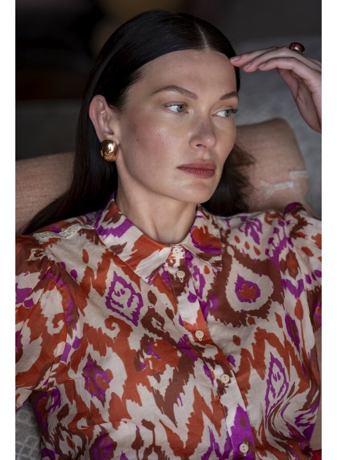 63207-20 718 Geisha blouse ecru/brown/cassis