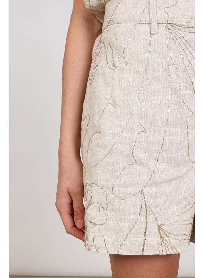 NKS09052 9 Nukus Dagmar Short Embroidery Sand