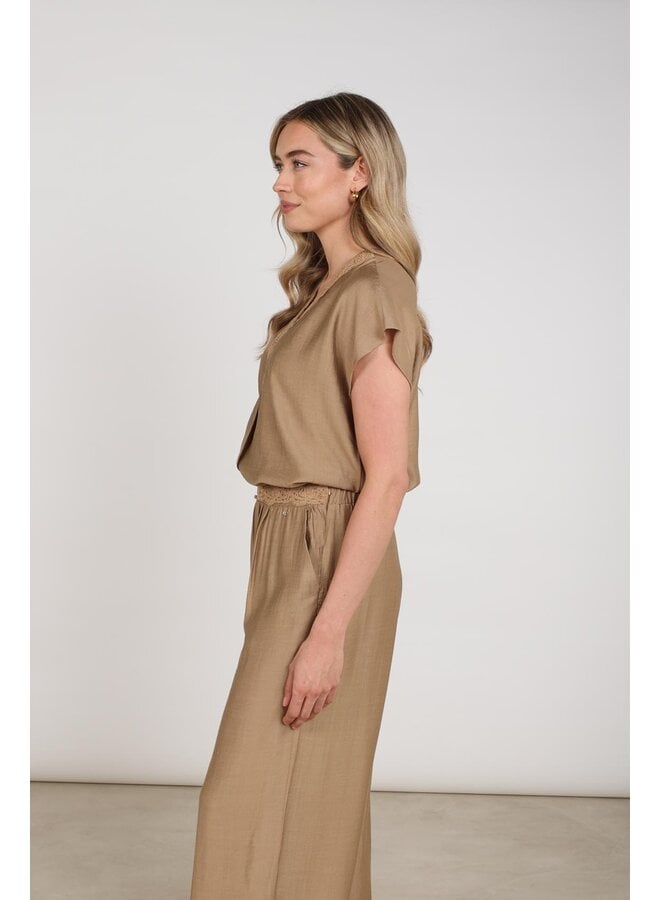 NKS01122 64 Nukus Marlijn Top Camel