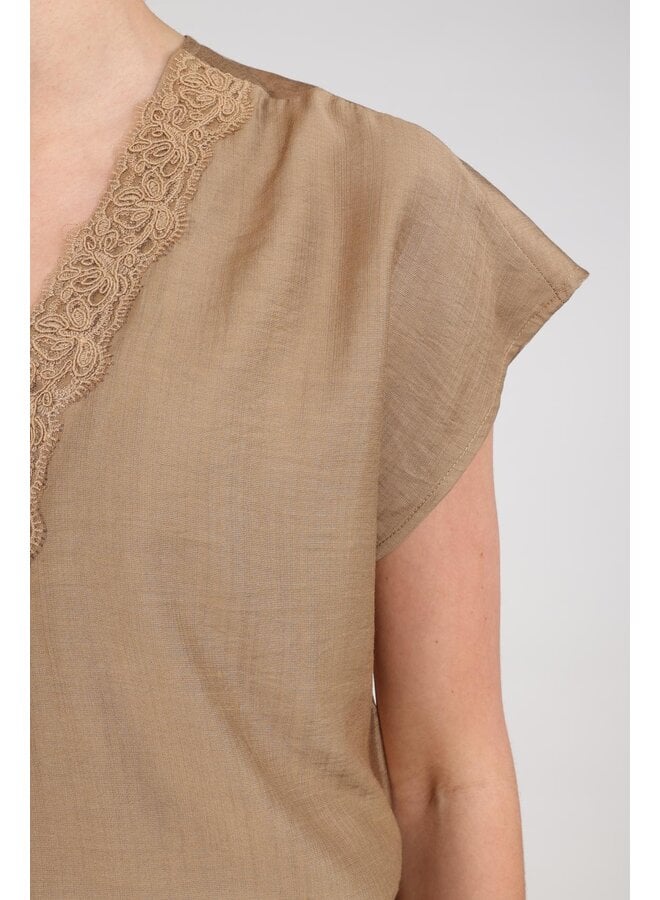 NKS01122 64 Nukus Marlijn Top Camel