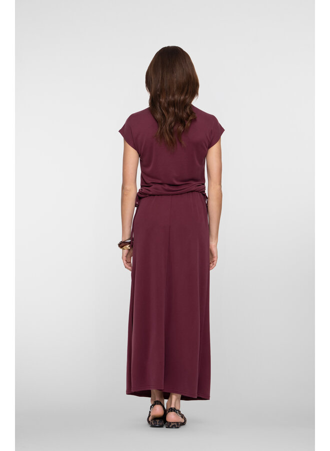 66364-20 470 Geisha skirt bordeaux