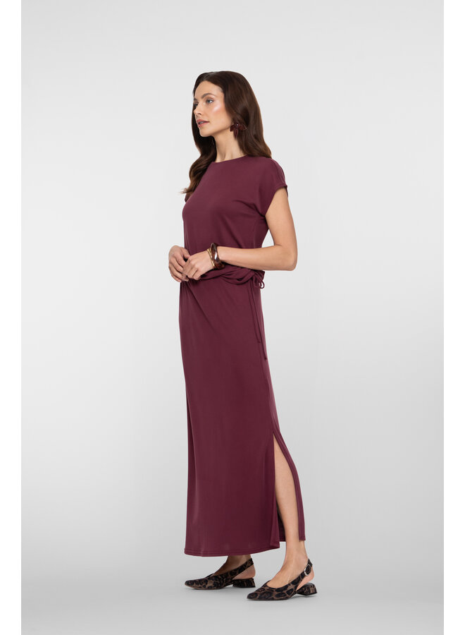 66364-20 470 Geisha skirt bordeaux