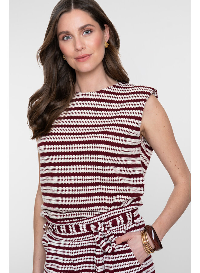 63486-20 010 Geisha top off-white/merlot