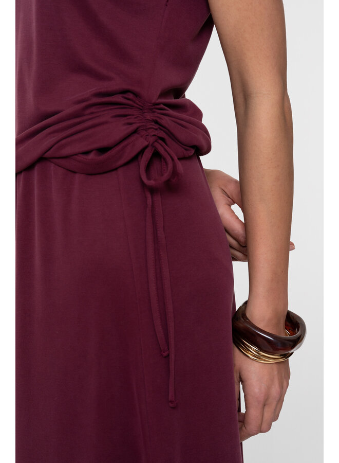 62330-20 470 Geisha top bordeaux