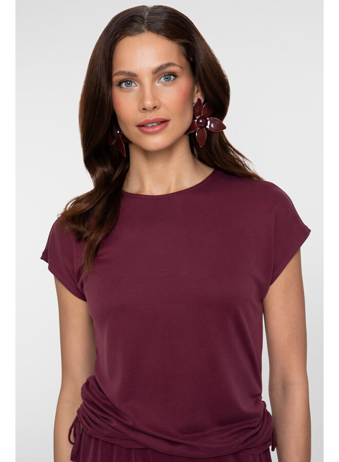 62330-20 470 Geisha top bordeaux
