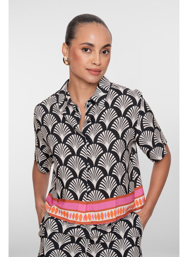 63467-20 999 Geisha blouse black/pink