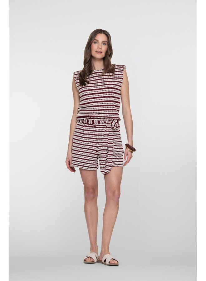 61428-20 010 Geisha short off-white/merlot