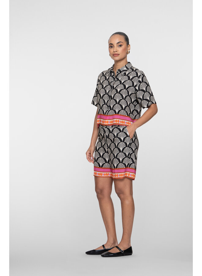 61424-20 999 Geisha short black/pink