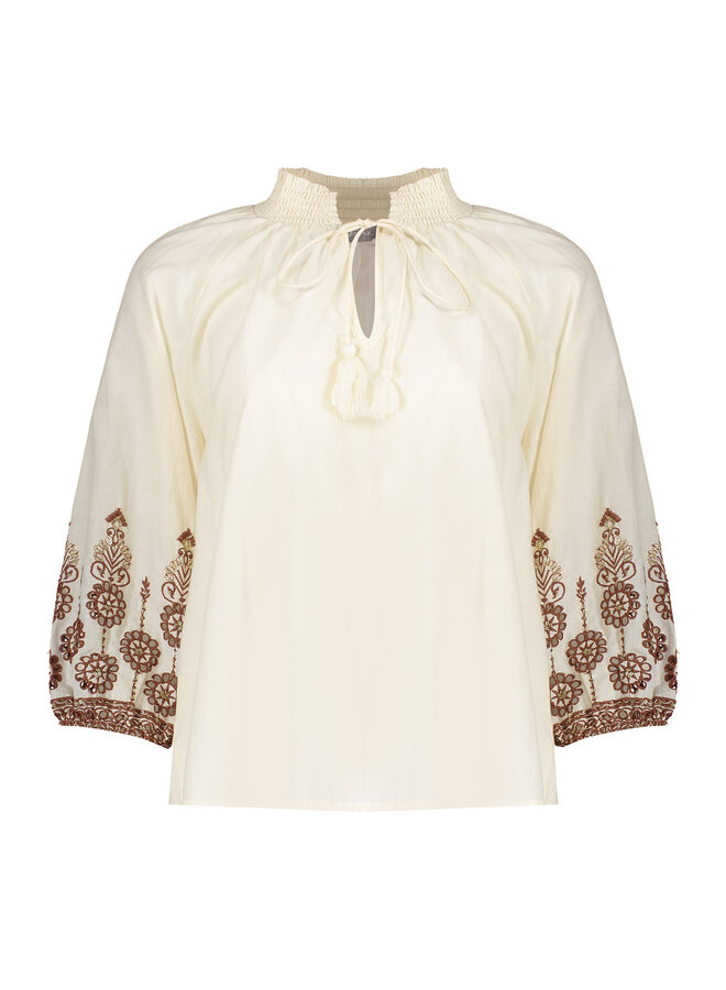 63434 10 Geisha Blouse embroidered sleeves Off white