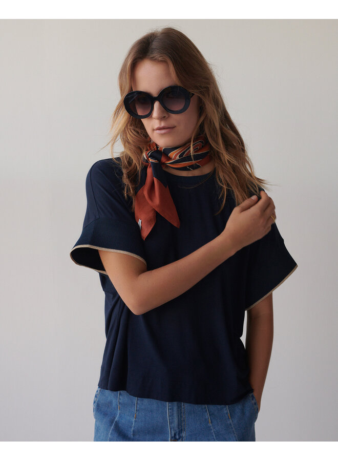 3s5326-30790 413 Summum Top Boxy knit trims Blue noir