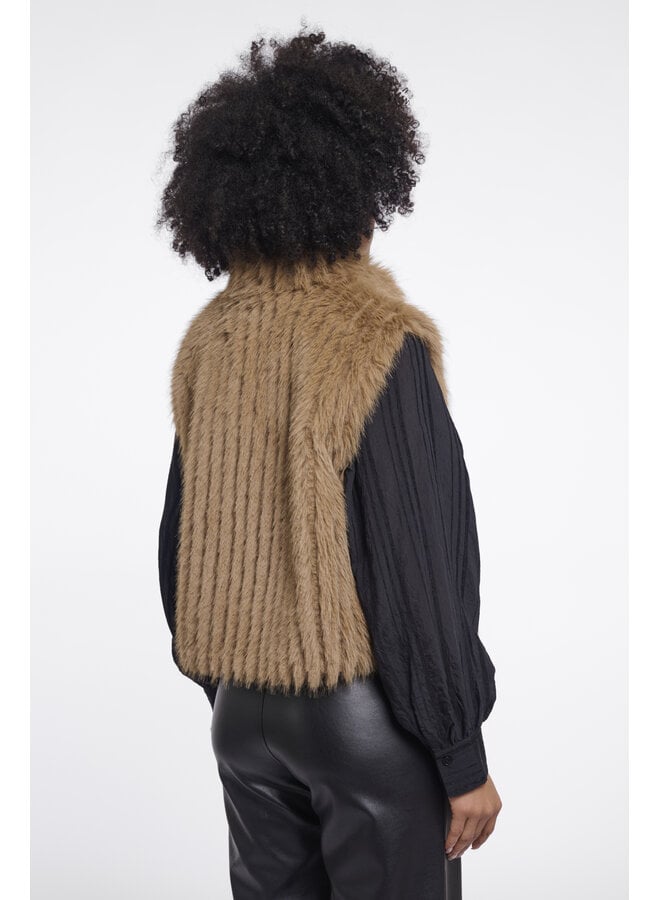 Dava.7002611 Rino en Pelle Waistcoat with closure Sahara desert