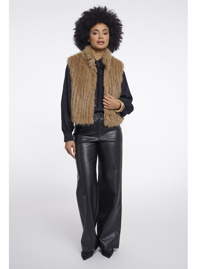 Dava.7002611 Rino en Pelle Waistcoat with closure Sahara desert