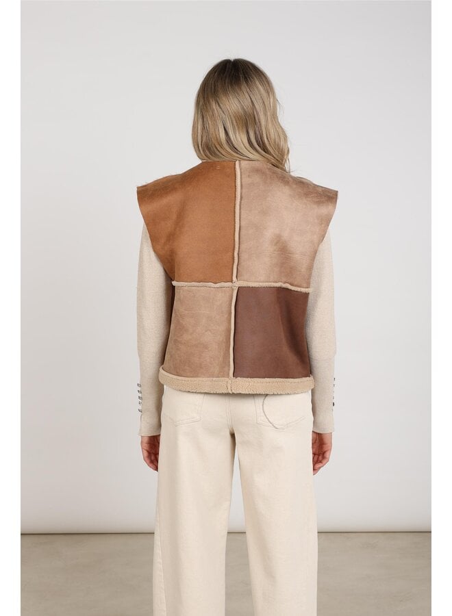 NKF08030 386 Nukus Helen Gilet Sand/Toffee
