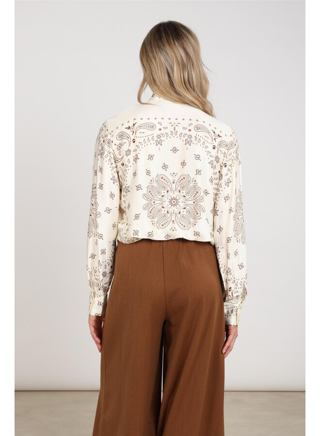 NKF02201 318 Nukus Angie Blouse Tie Paisley Offwhite/Toffee