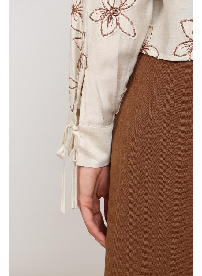 NKF02118 9 Nukus Bailey Blouse Flower Sand