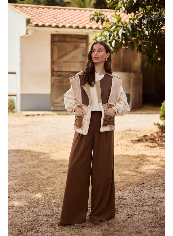 NKF08030 386 Nukus Helen Gilet Sand/Toffee