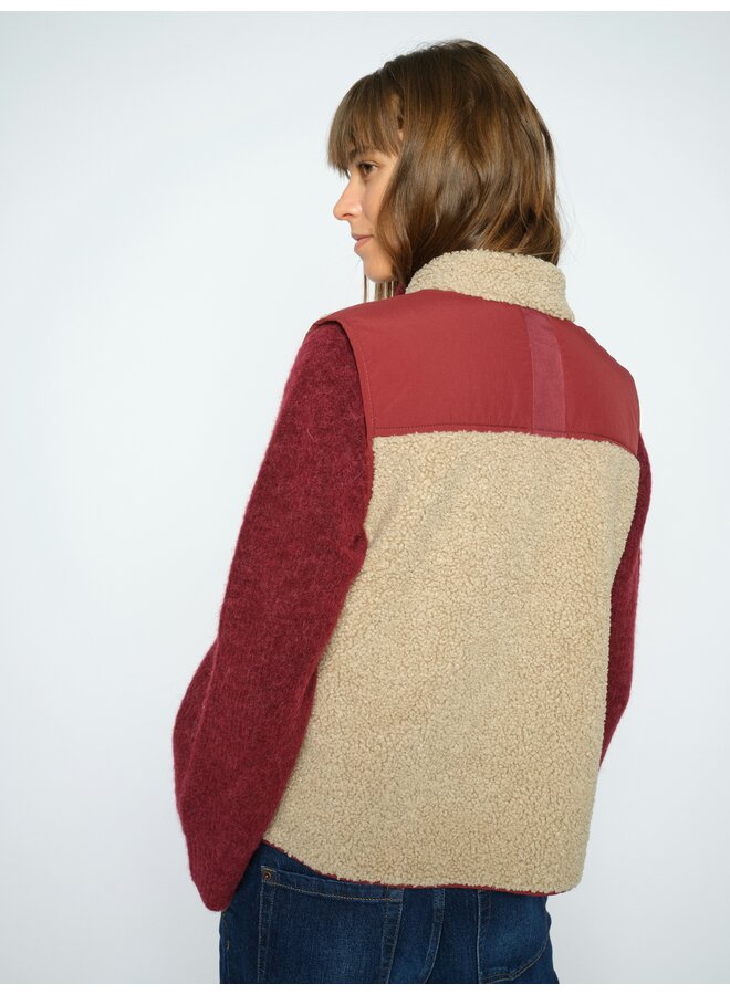 179570 273 MosMosh MMRowe Eli Teddy Vest Cabernet