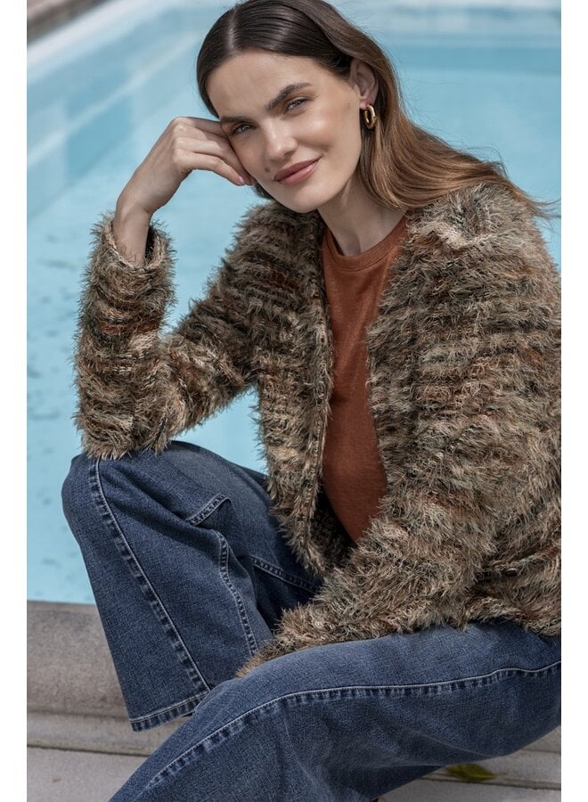 64500-10 775 Geisha Vest stripes hairy brown